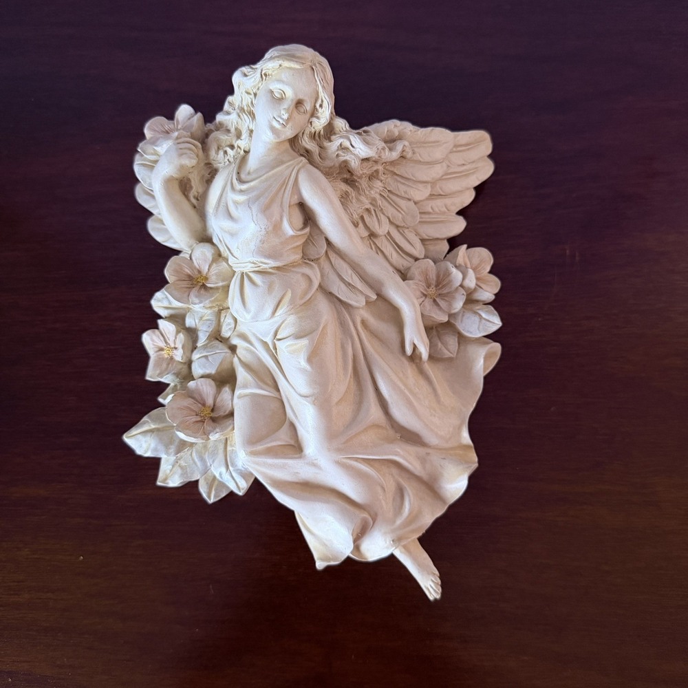 Vintage Romantic Winged Angel Wall Pocket Resin Wall Plaque Cream Color